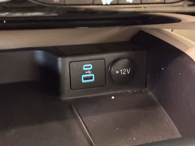 Used 2022 Ford Escape SE w/ Convenience Package FWD image 32