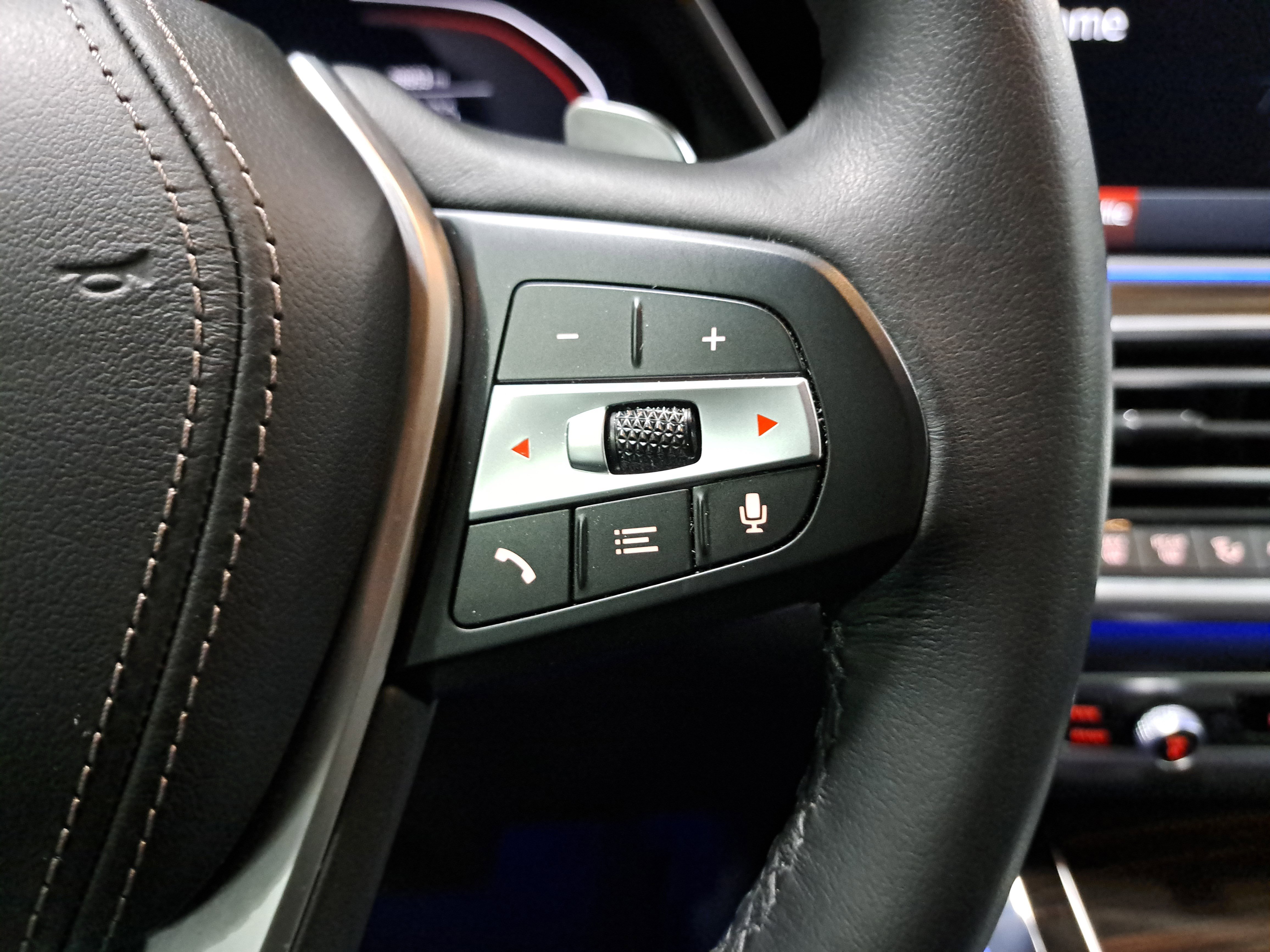 Certified 2023 BMW X5 sDrive40i w/ Premium Package image 21