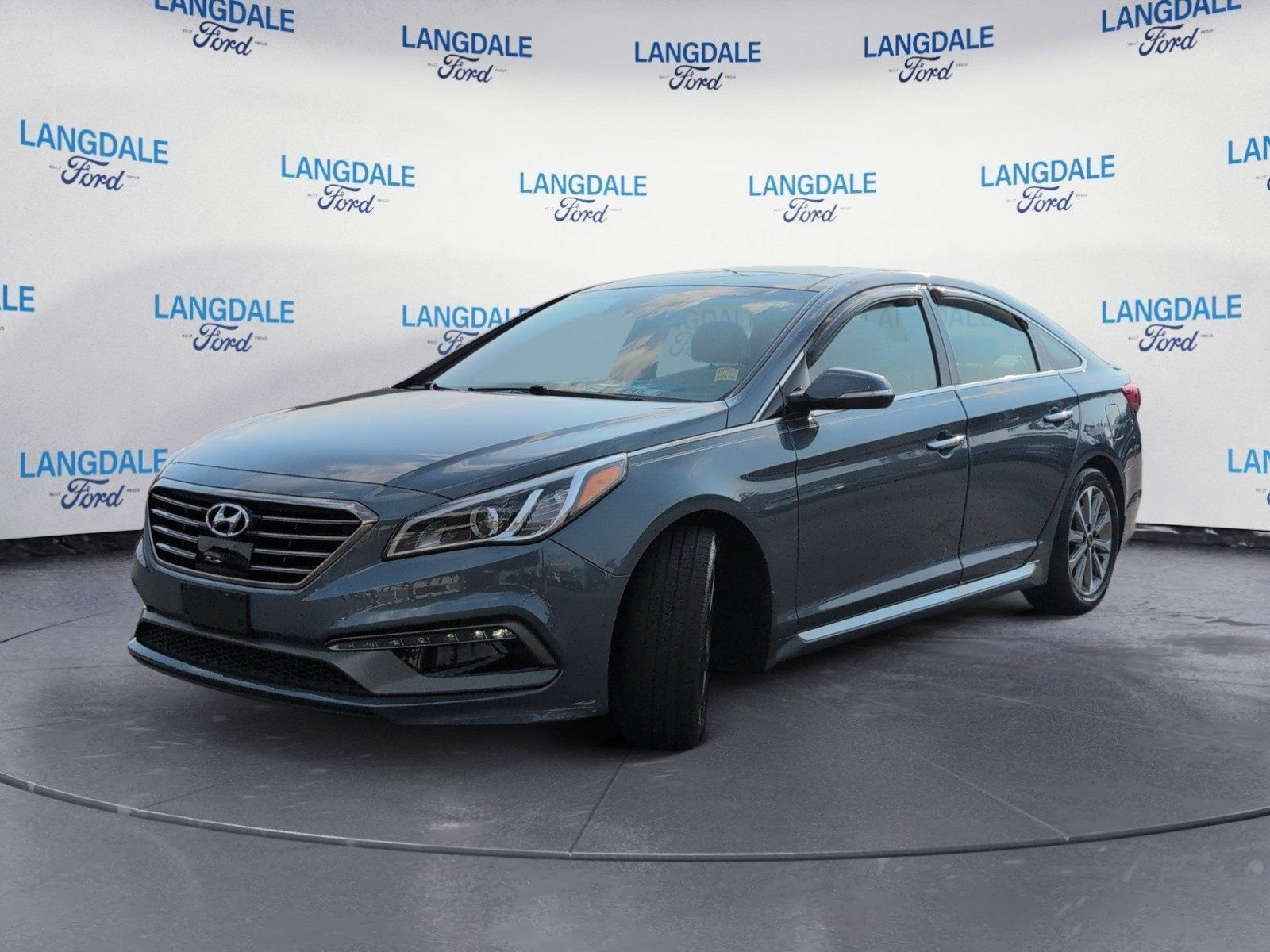 Used 2016 Hyundai Sonata Limited w/ Option Group 05 FWD image 11