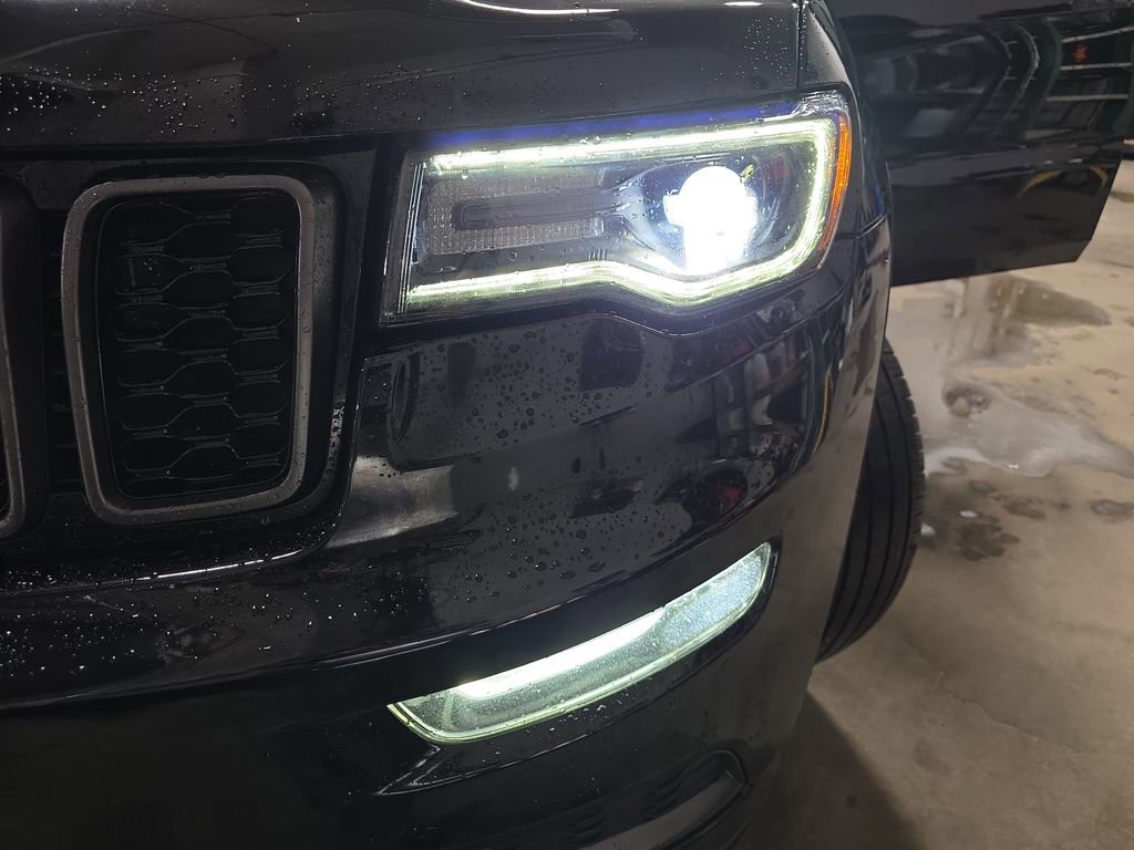 Used 2020 Jeep Grand Cherokee Limited X image 34