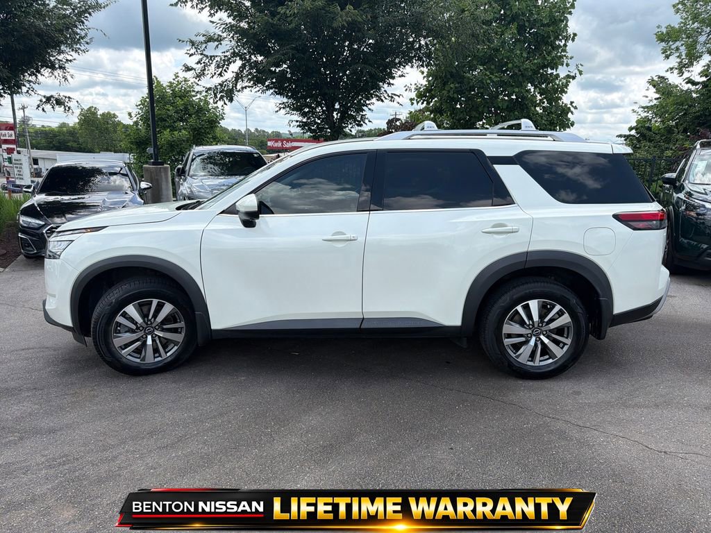 Used 2023 Nissan Pathfinder SL FWD image 5