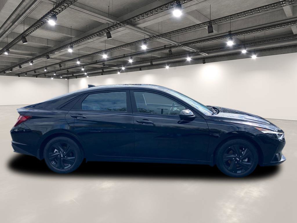 Used 2023 Hyundai Elantra SEL image 8