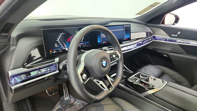Used 2025 BMW 740i image 19