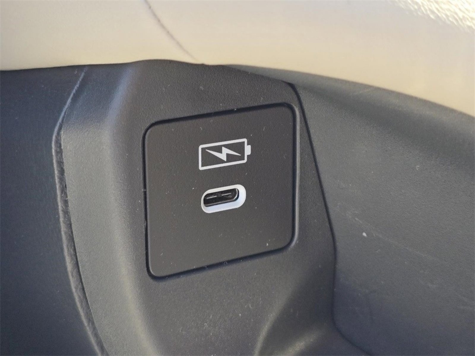 New 2026 Honda HR-V LX image 8