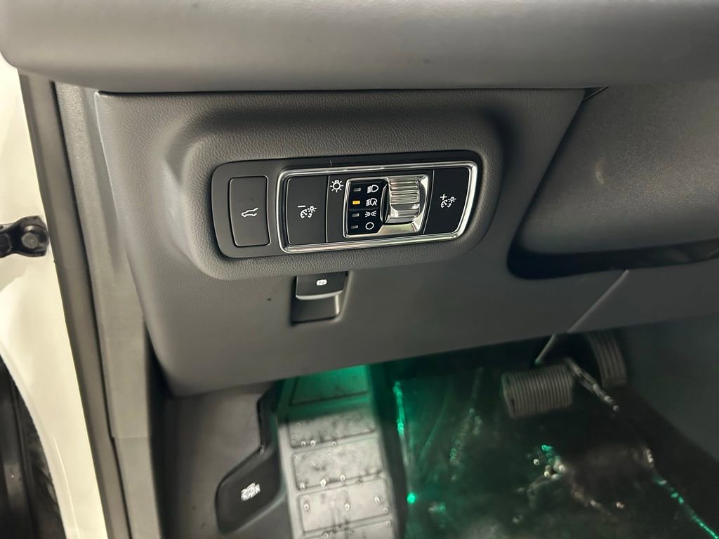 New 2026 Lincoln Nautilus Reserve w/ Jet Appearance Package image 11