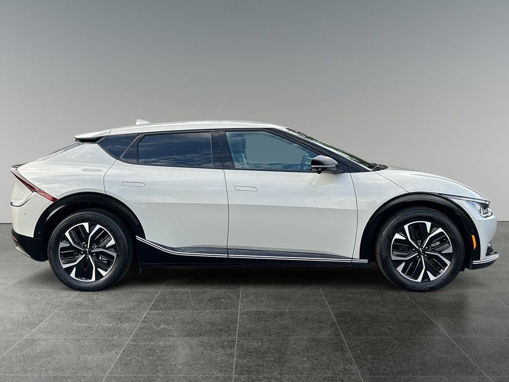 Used 2023 Kia EV6 Wind w/ Wind Technology Package AWD/4WD image 8