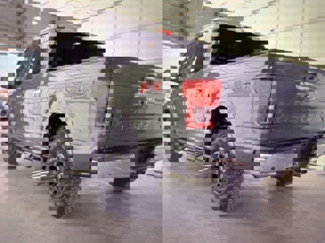 Used 2020 Ford F150 Lariat image 10