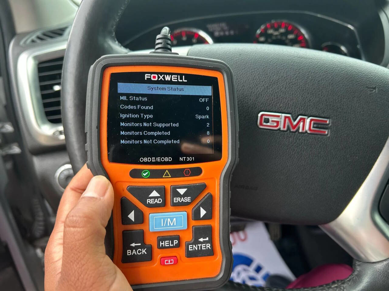 Used 2014 GMC Acadia SLE image 19