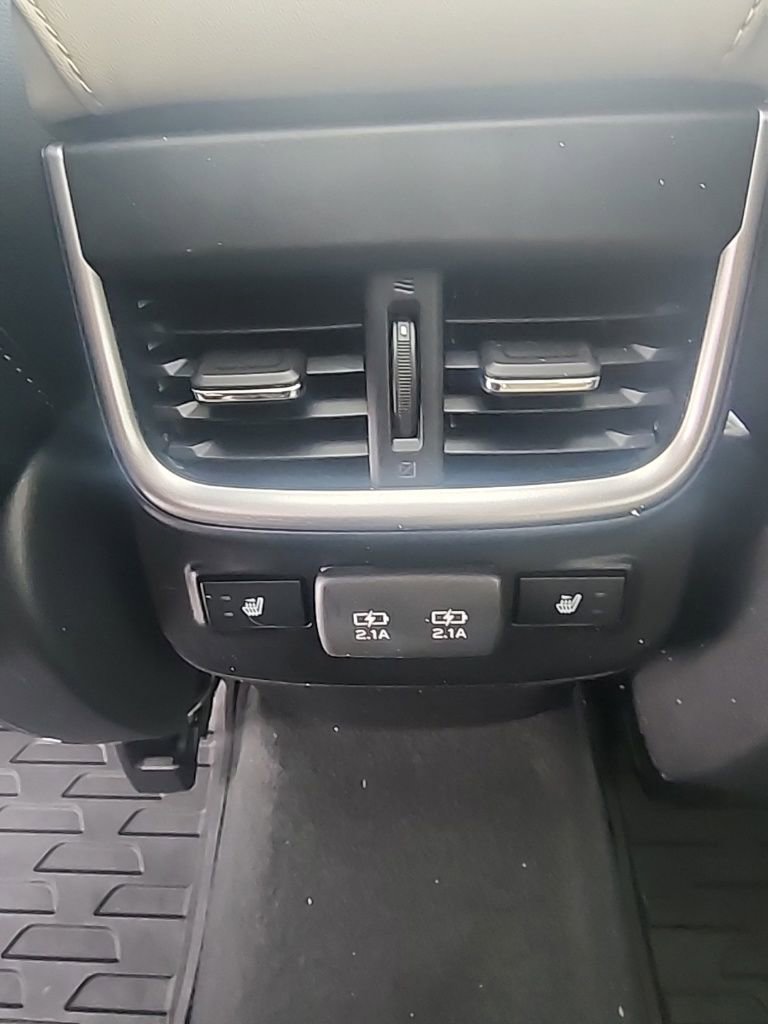 Used 2020 Subaru Outback Limited image 15