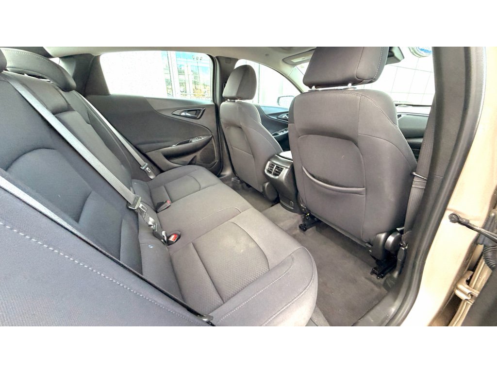 Used 2024 Chevrolet Malibu LT FWD image 11