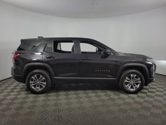 Used 2026 Chevrolet Equinox LT AWD/4WD image 10