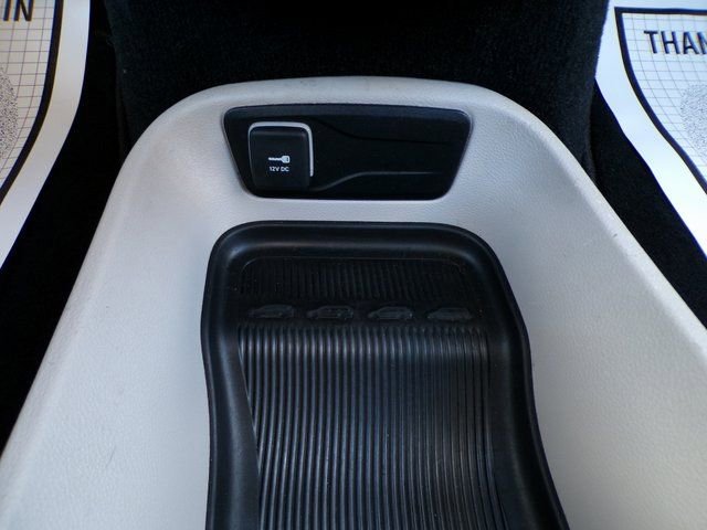 Used 2024 Chrysler Pacifica Touring-L image 32