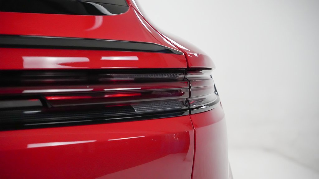 Certified 2025 Porsche Cayenne Coupe image 12