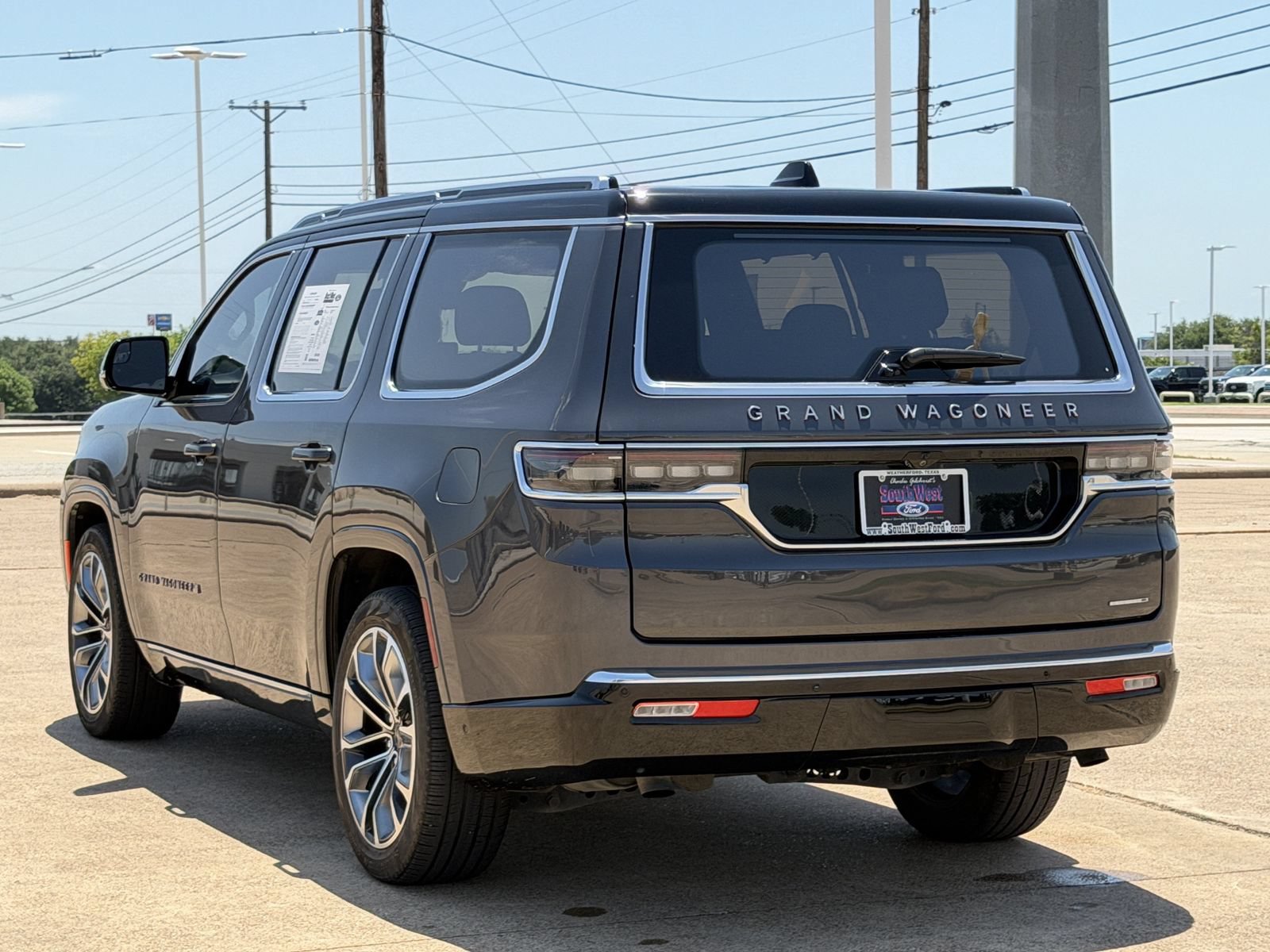 Used 2024 Jeep Grand Wagoneer Series III w/ Rear Seat Video Group 1 AWD/4WD image 6