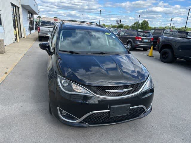 Used 2019 Chrysler Pacifica Touring-L FWD image 27