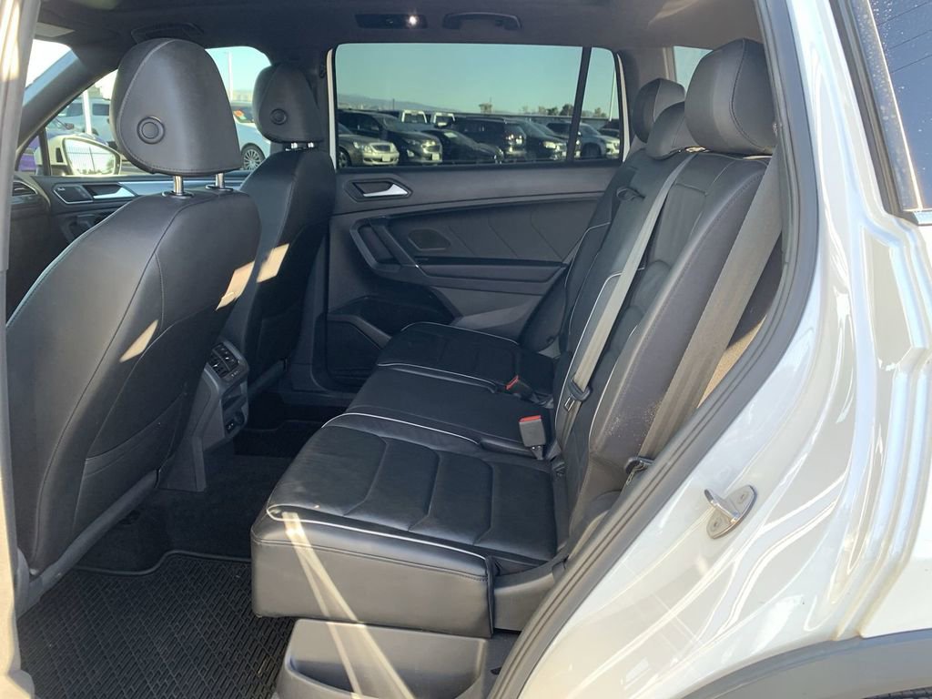 Used 2020 Volkswagen Tiguan SEL Premium R-Line image 24