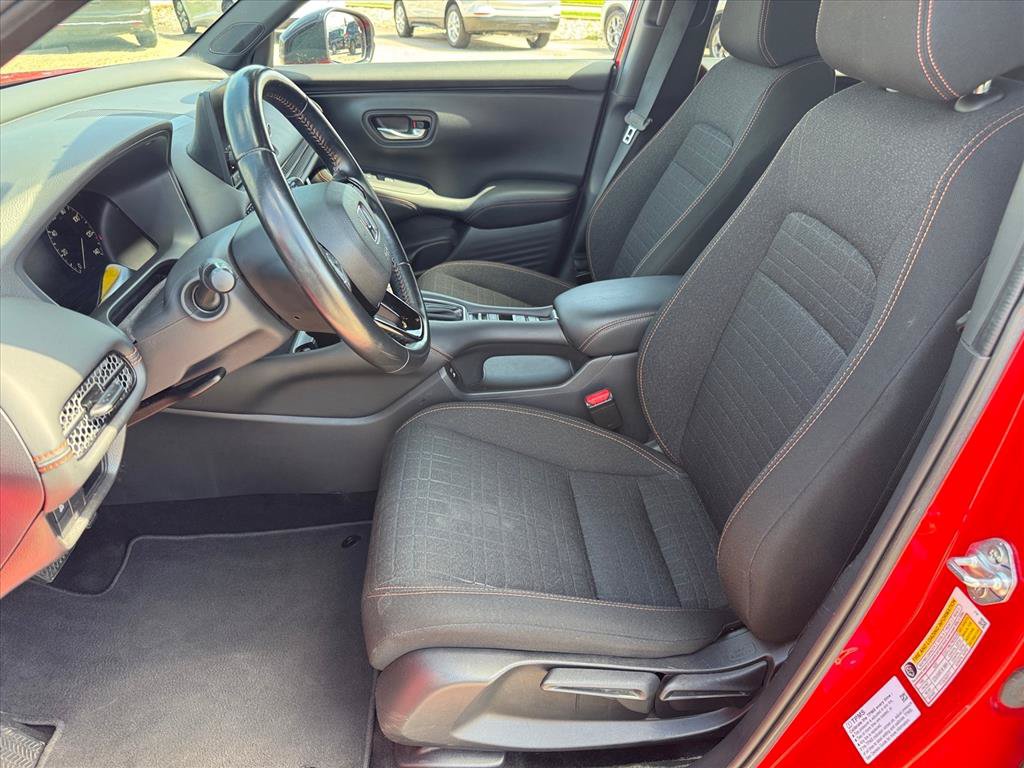 Used 2025 Honda HR-V Sport image 6