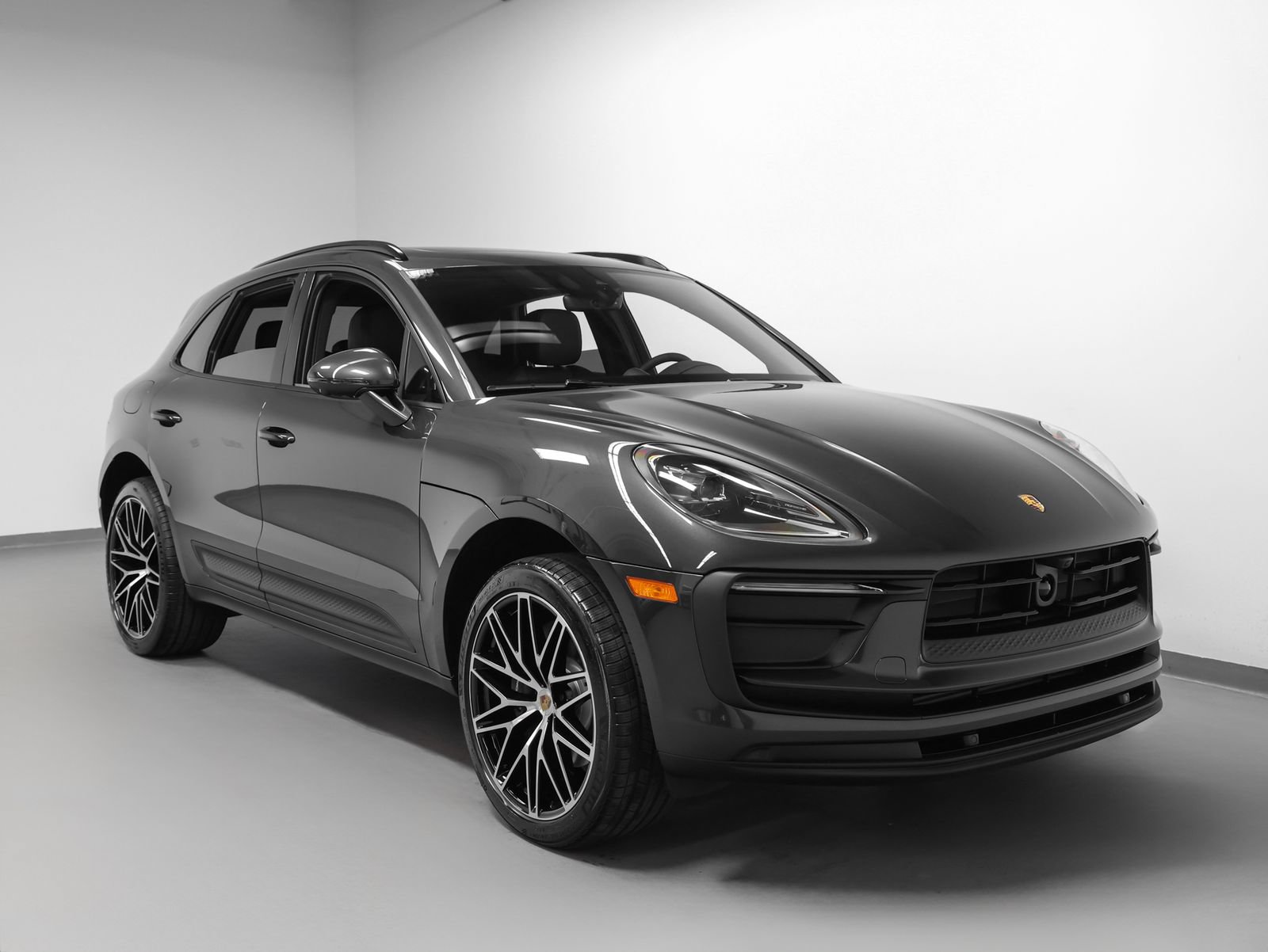 New 2026 Porsche Macan AWD/4WD image 10