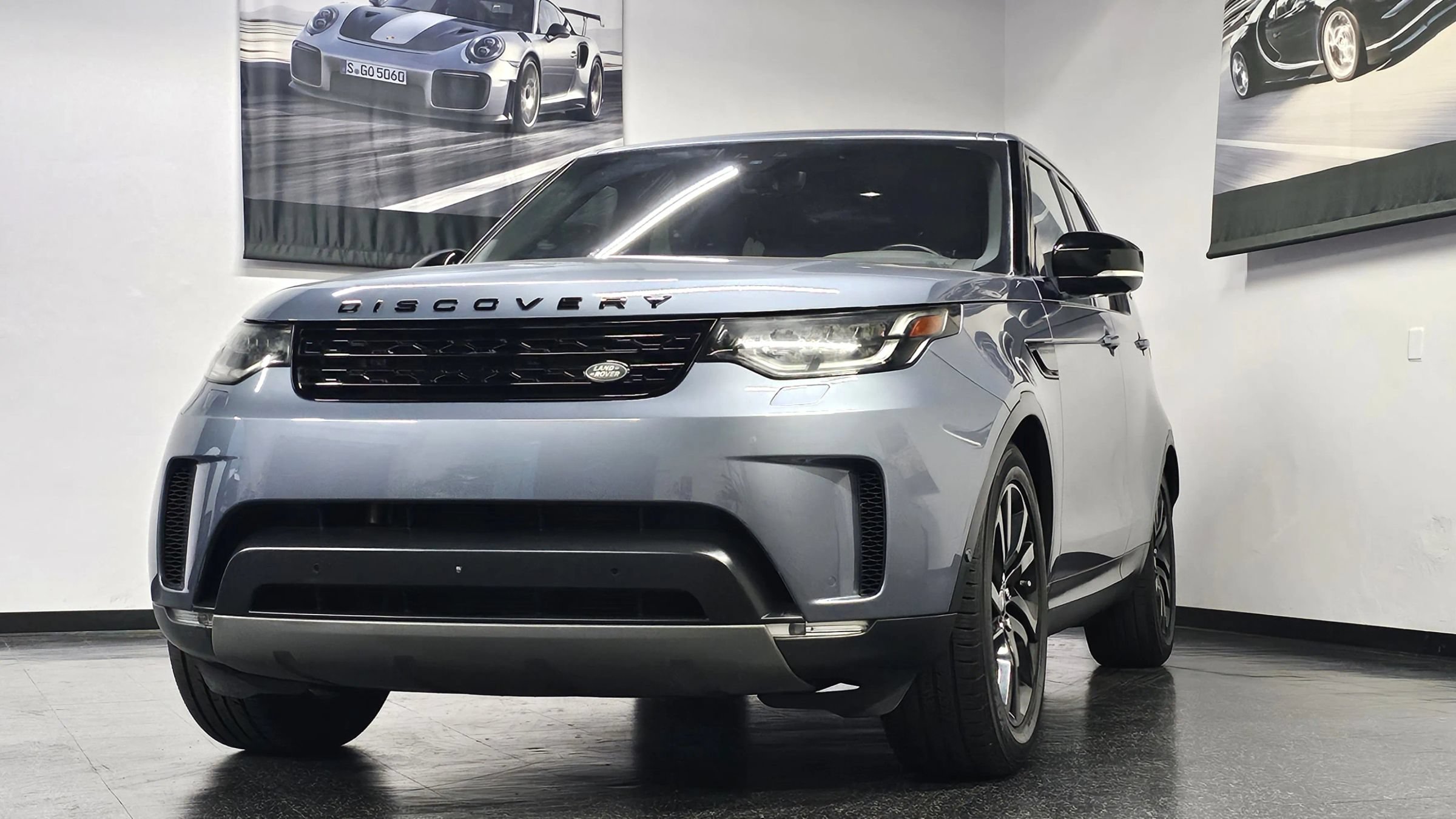 Used 2018 Land Rover Discovery HSE AWD/4WD image 6