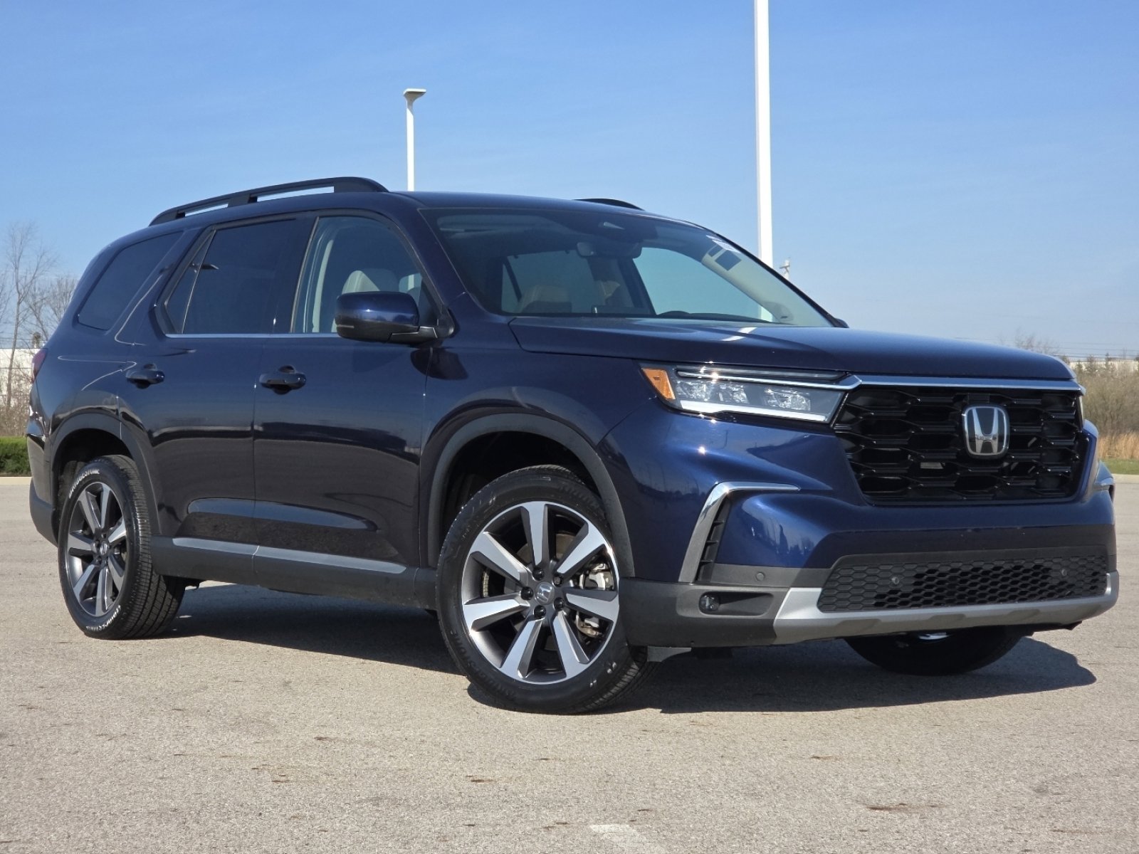 Used 2024 Honda Pilot Touring image 2