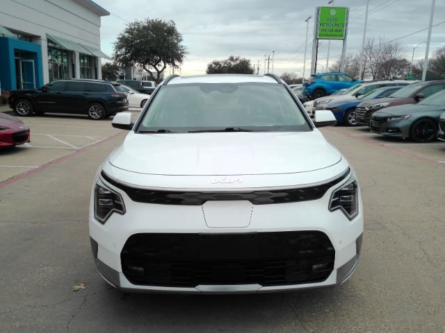 Used 2023 Kia Niro Wave w/ Wave Preserve Package image 2