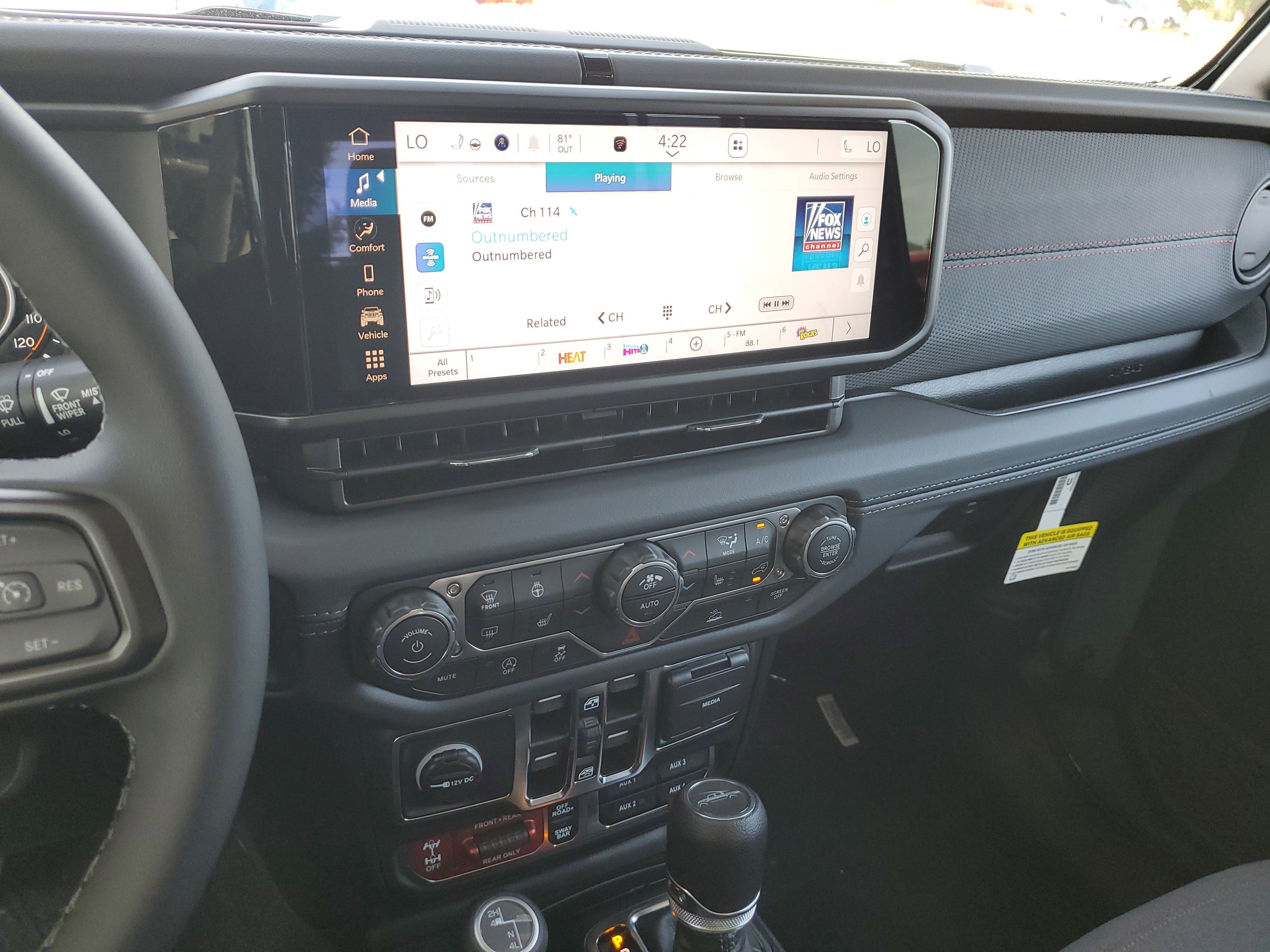 New 2025 Jeep Gladiator Rubicon image 24