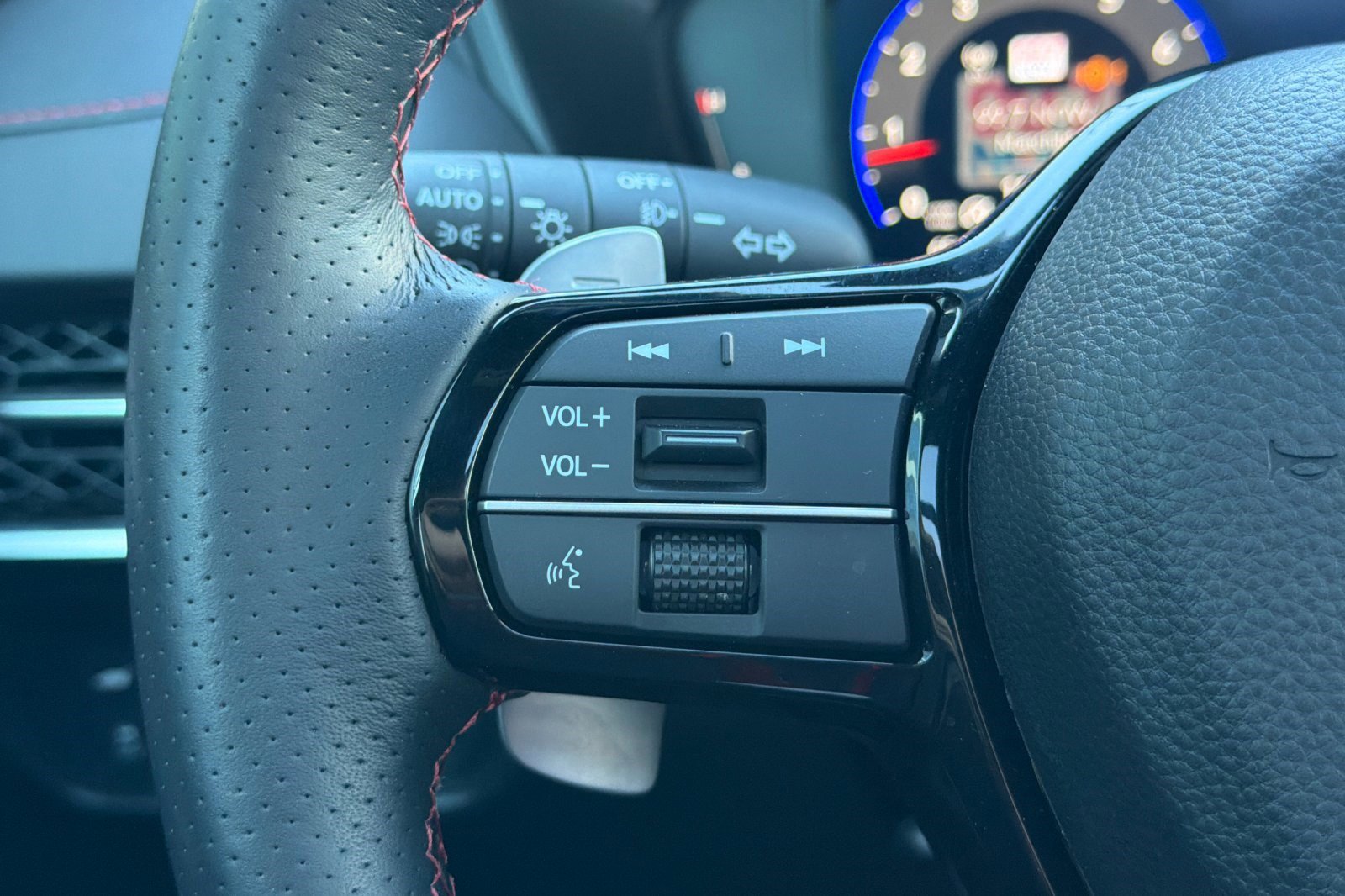 Used 2025 Acura ADX A-Spec image 32