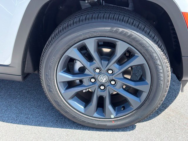 New 2026 Jeep Grand Cherokee Limited AWD/4WD image 10