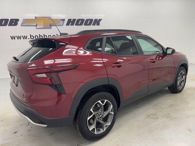 Used 2024 Chevrolet Trax LT image 5