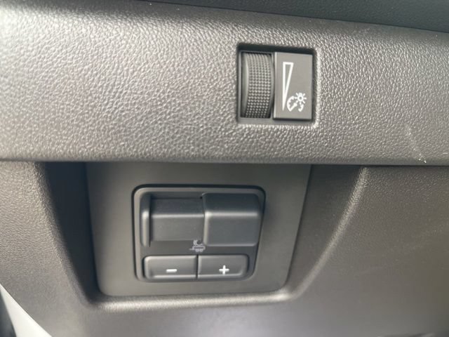 Used 2024 Chevrolet Colorado Trail Boss w/ Technology Package AWD/4WD image 19
