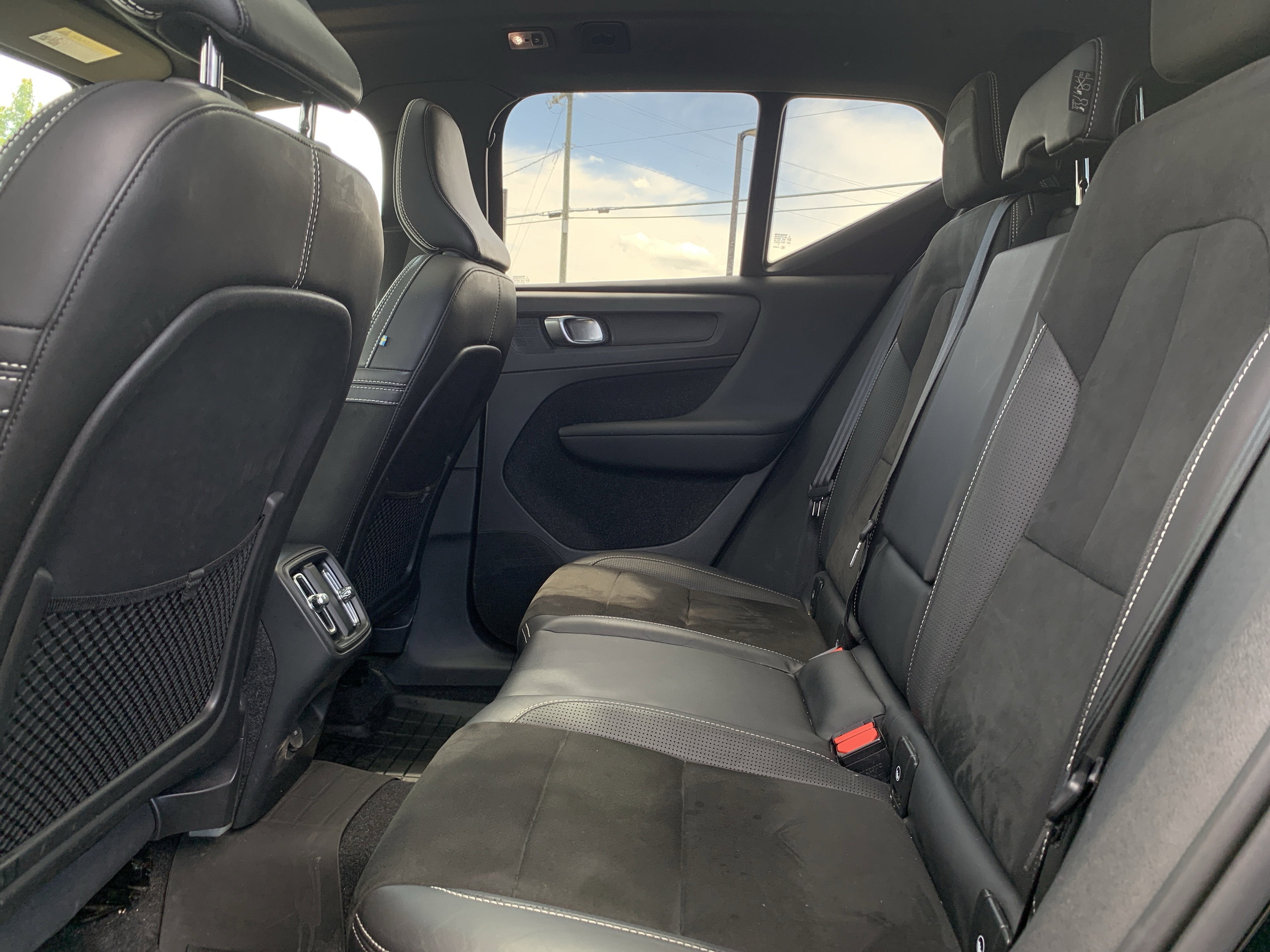 Used 2019 Volvo XC40 T5 R-Design AWD/4WD image 23