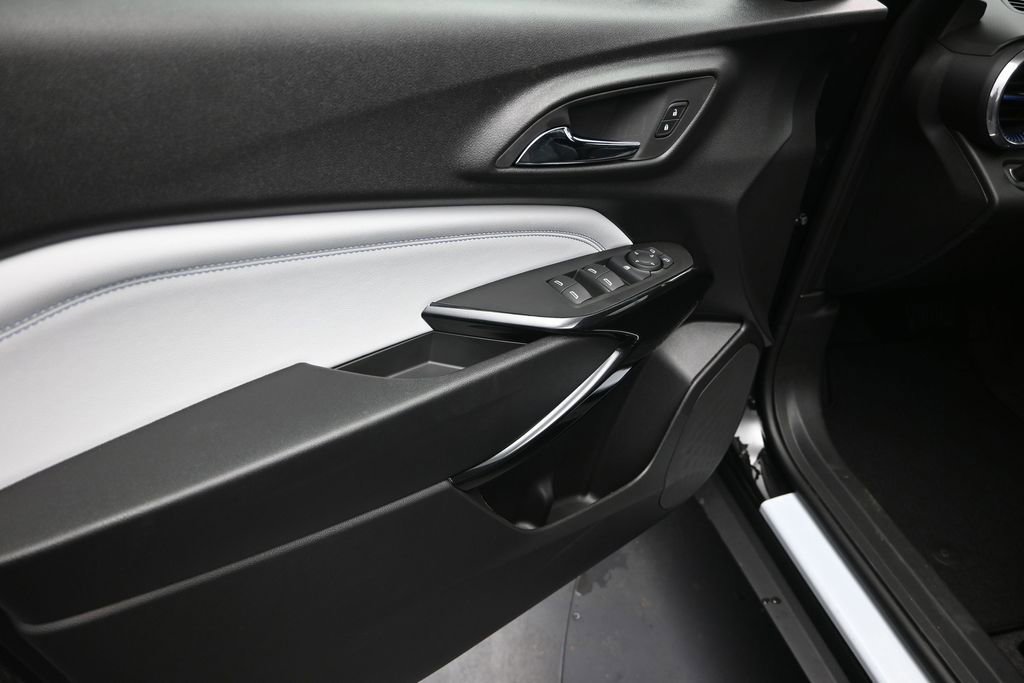 New 2026 Chevrolet Trax LT w/ LT Convenience Package FWD image 11