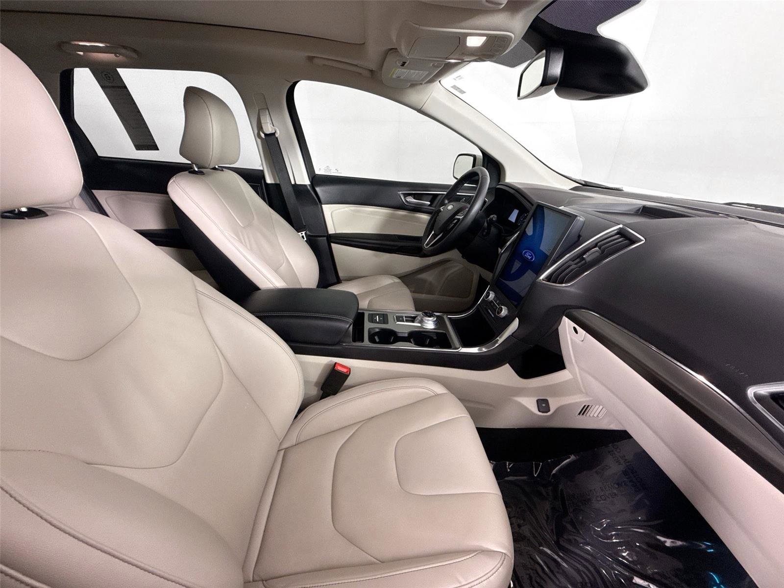 Used 2022 Ford Edge Titanium AWD/4WD image 44