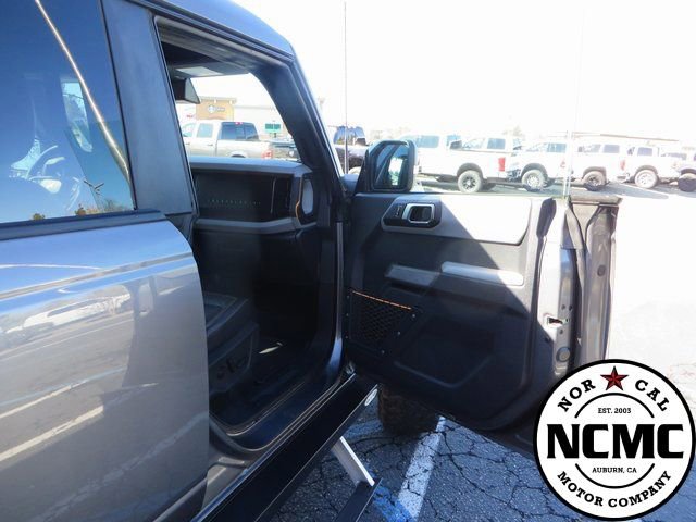 Used 2022 Ford Bronco Badlands image 48