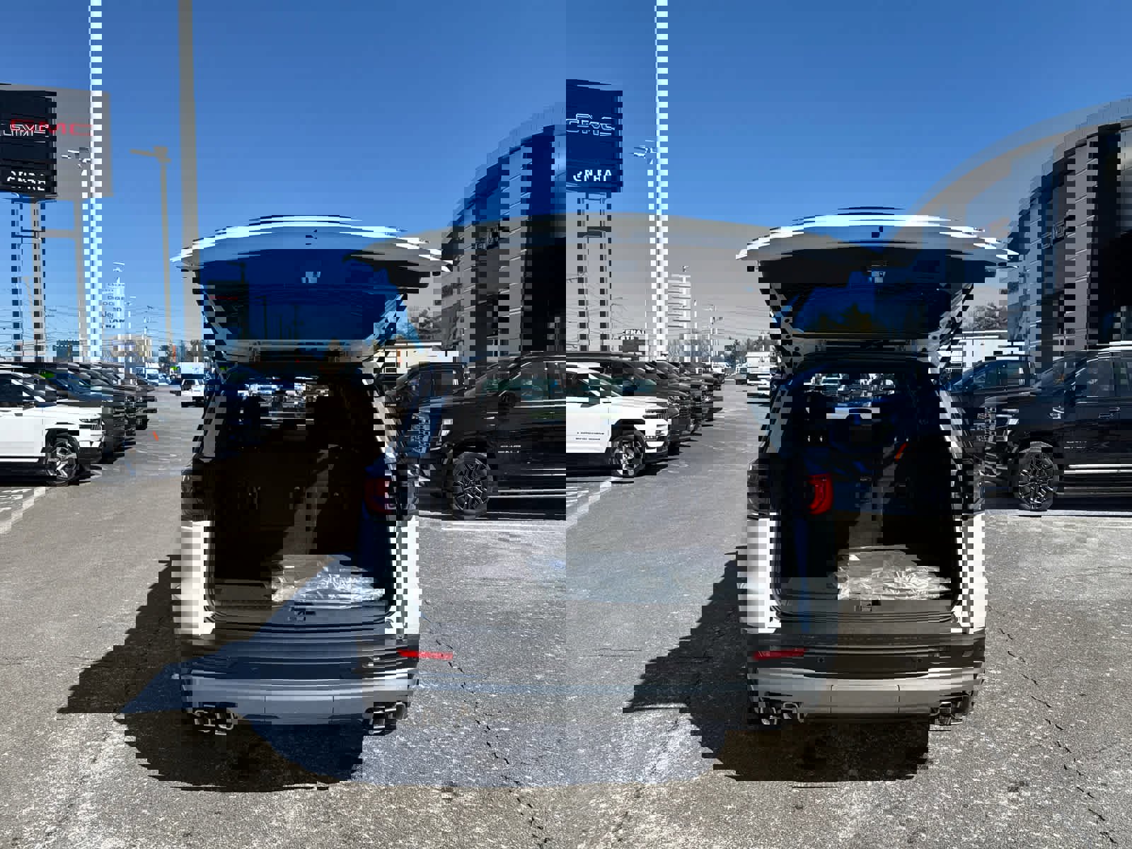 New 2026 GMC Acadia Elevation image 11