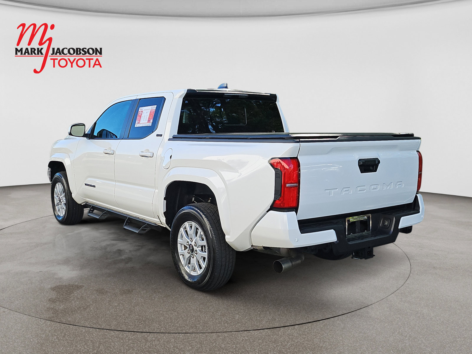 Used 2025 Toyota Tacoma SR5 w/ SR5 Upgrade Package RWD image 14
