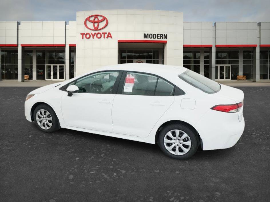 New 2026 Toyota Corolla LE image 2