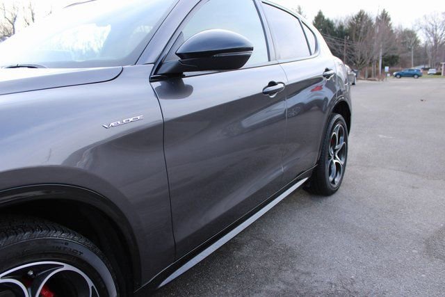 Used 2024 Alfa Romeo Stelvio Veloce image 47
