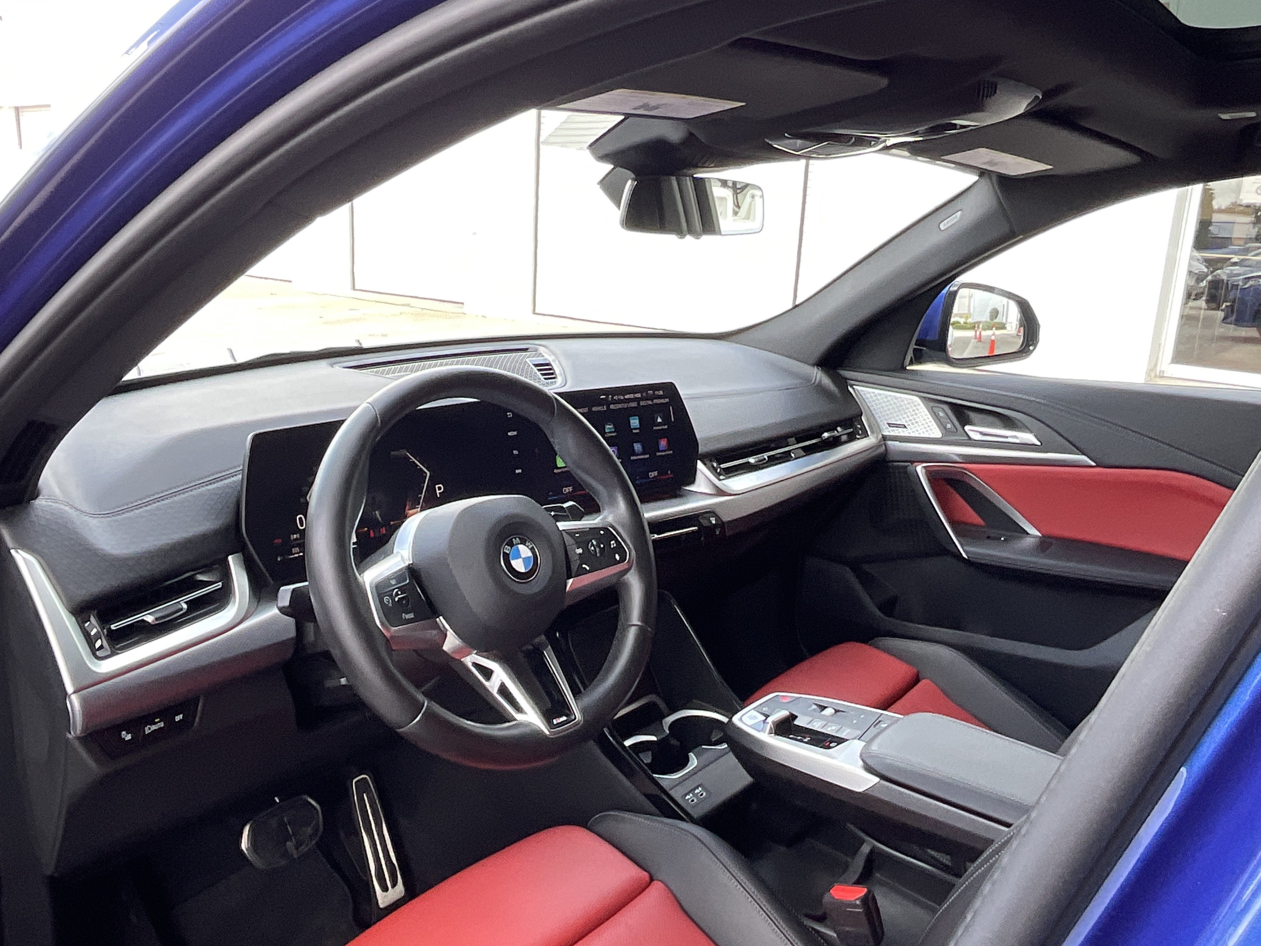 Used 2024 BMW X2 xDrive28i w/ M Sport Package AWD/4WD image 9