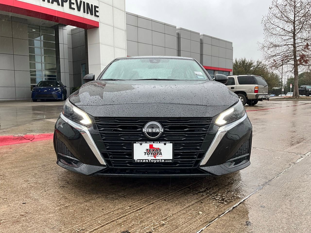 Used 2025 Nissan Altima 2.5 SV image 4