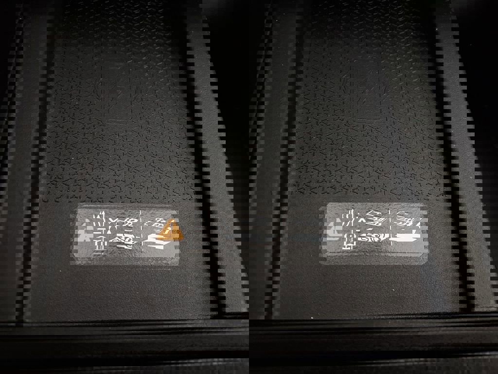 New 2026 GMC Acadia AT4 w/ Luxury Package image 65