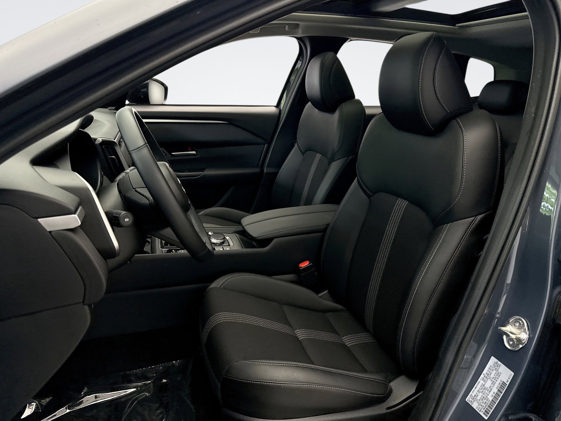 Used 2025 MAZDA CX-50 AWD 2.5 S w/ Premium Package image 11