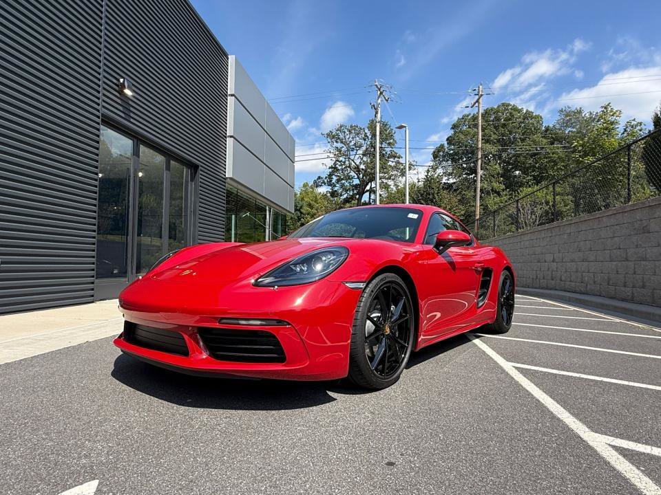 Certified 2025 Porsche 718 Cayman RWD image 1