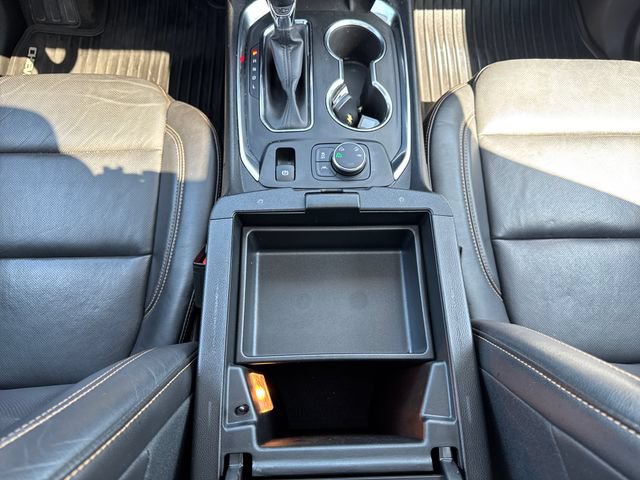Used 2021 Chevrolet Traverse Premier w/ Redline Edition AWD/4WD image 37