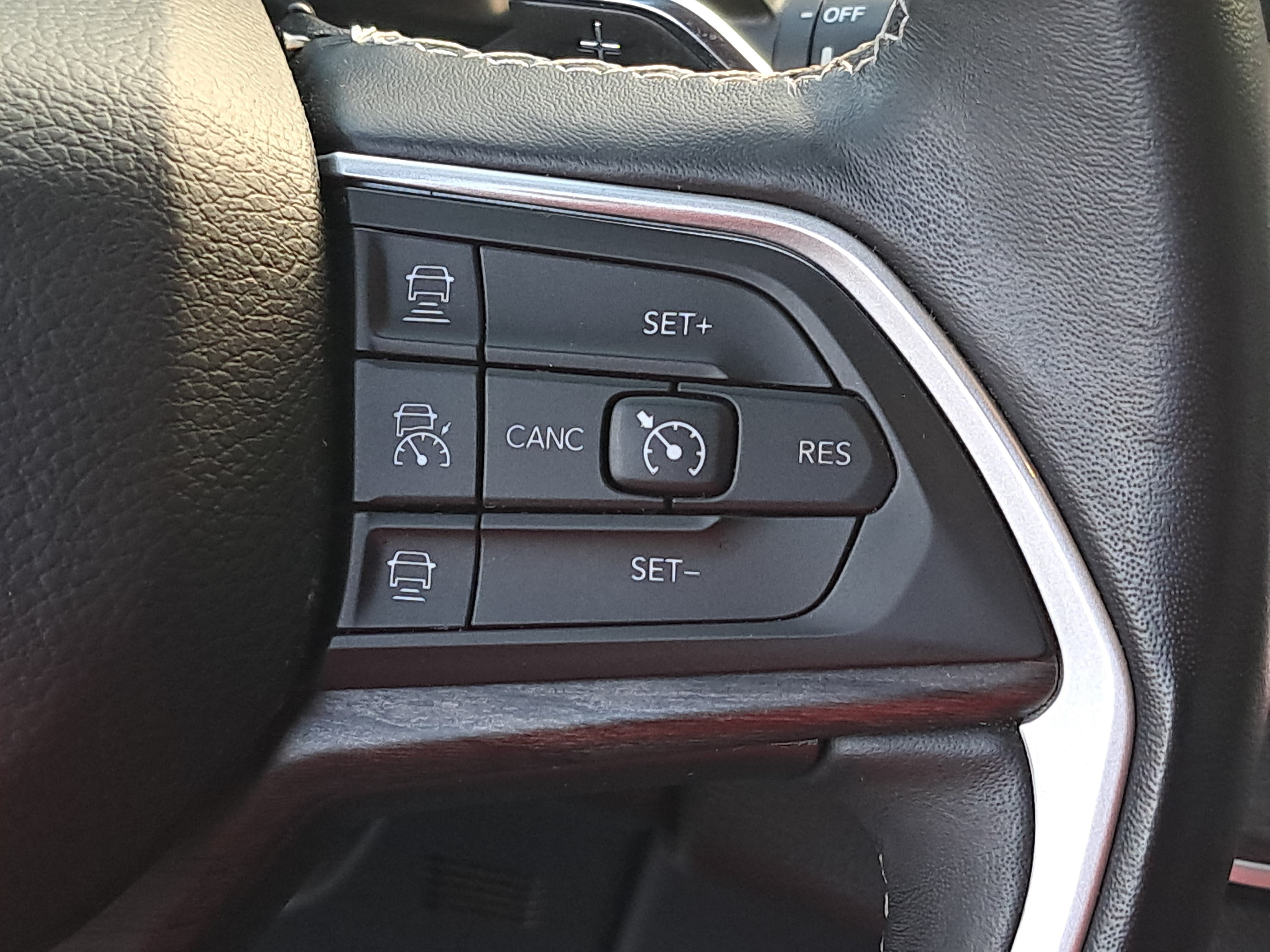 Used 2022 Jeep Grand Cherokee L Limited RWD image 20