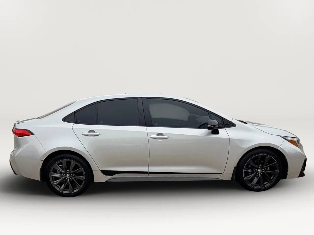 Used 2023 Toyota Corolla SE image 9
