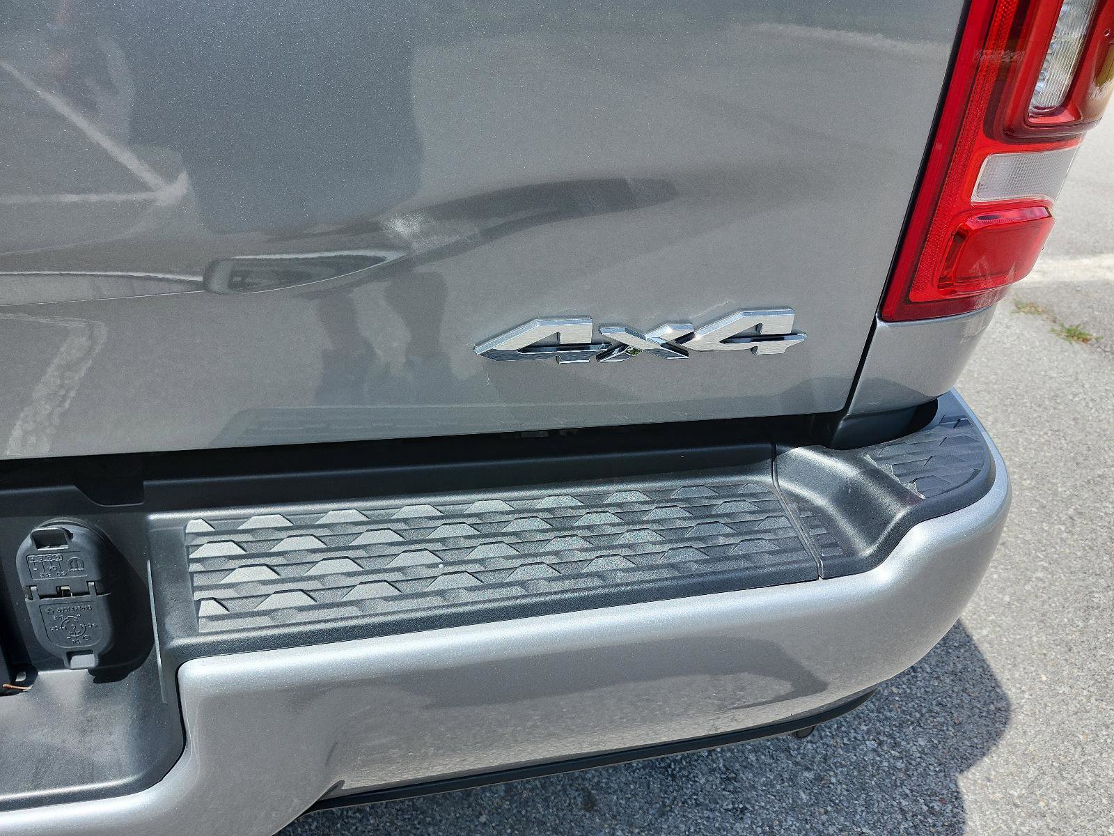 Used 2023 RAM 2500 Laramie AWD/4WD image 6