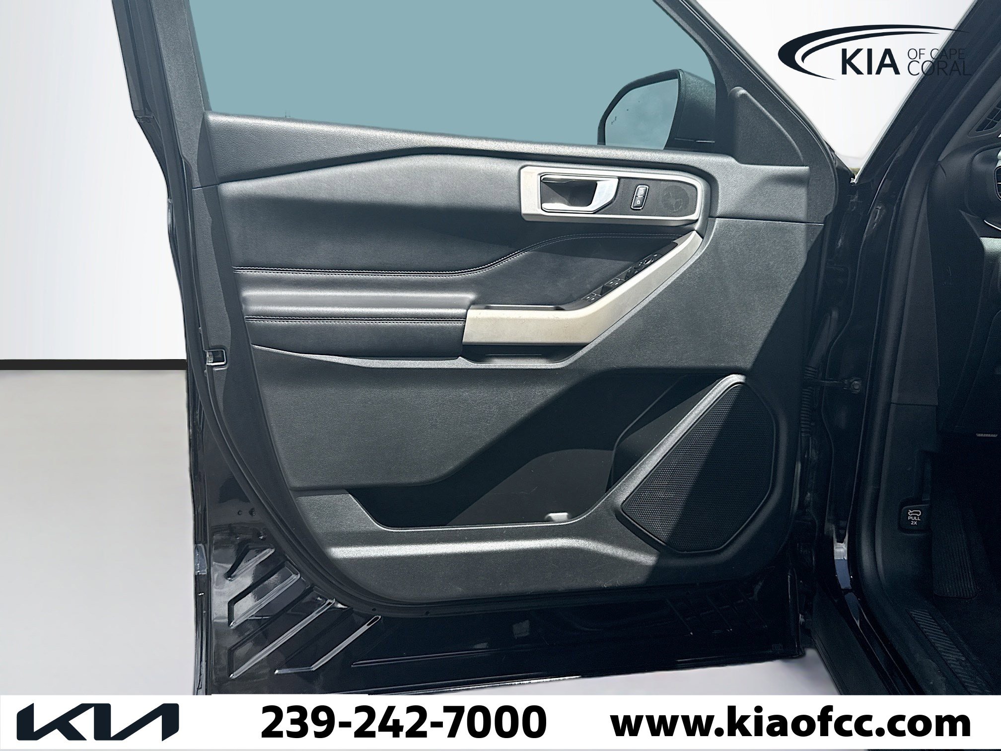 Used 2022 Ford Explorer XLT image 21