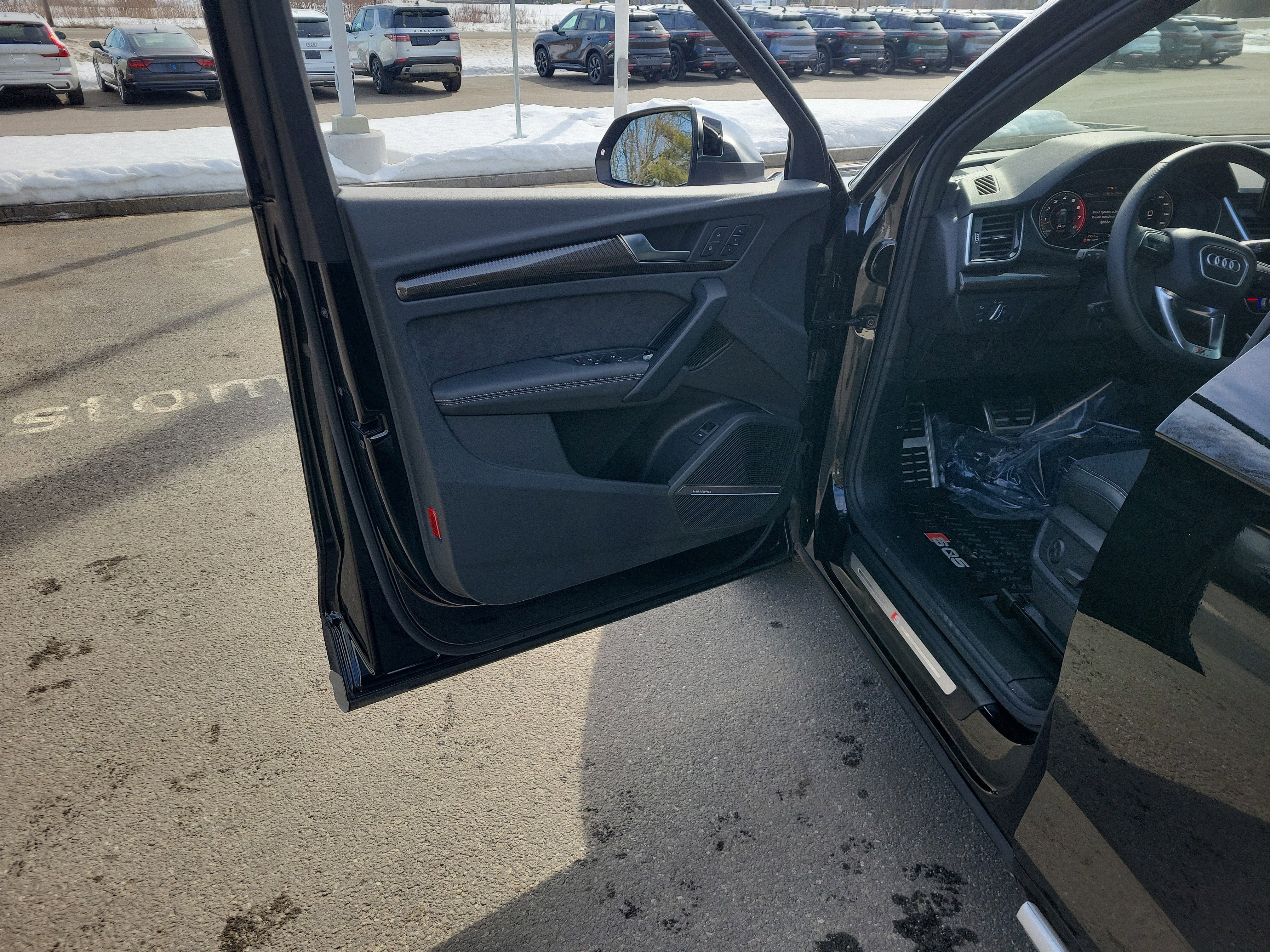 Used 2025 Audi SQ5 Premium Plus image 17