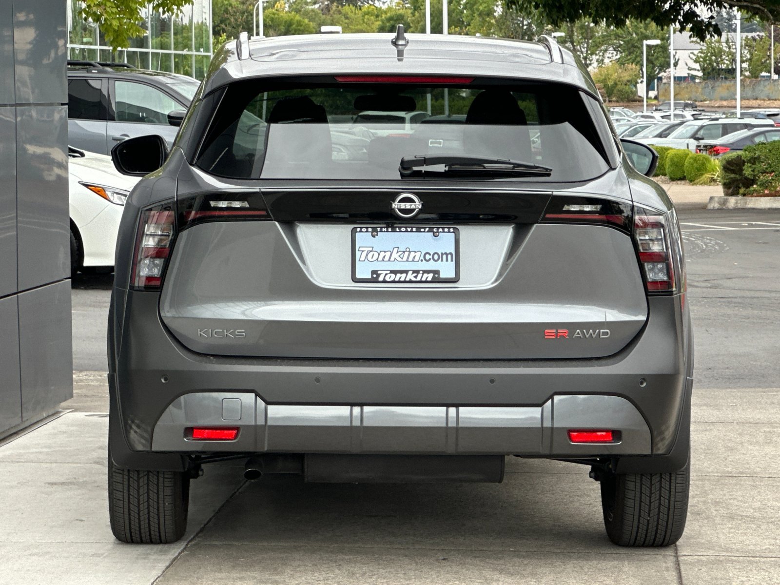 Used 2025 Nissan Kicks SR w/ Illumination Package AWD/4WD image 5